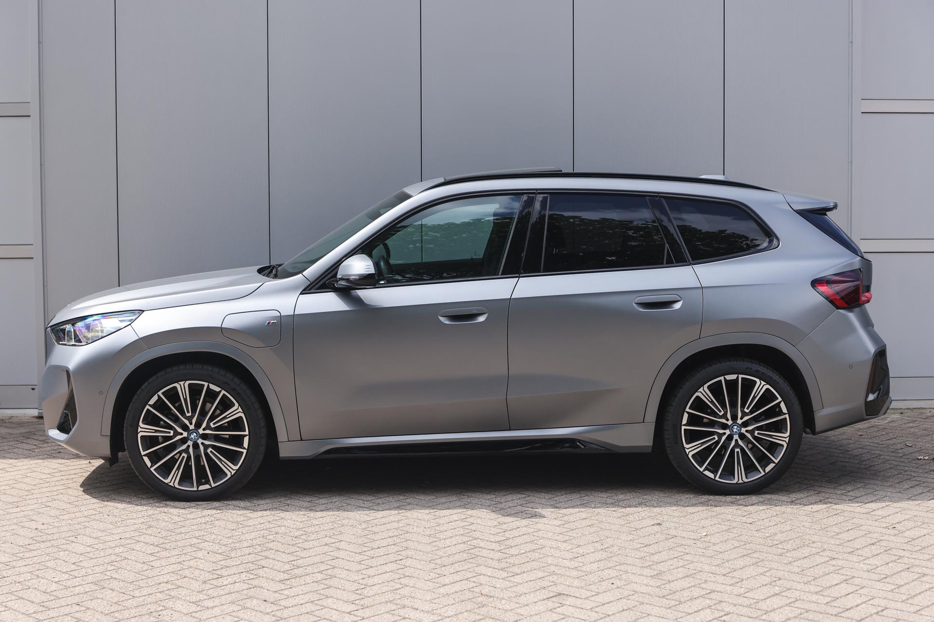 BMW X1 8