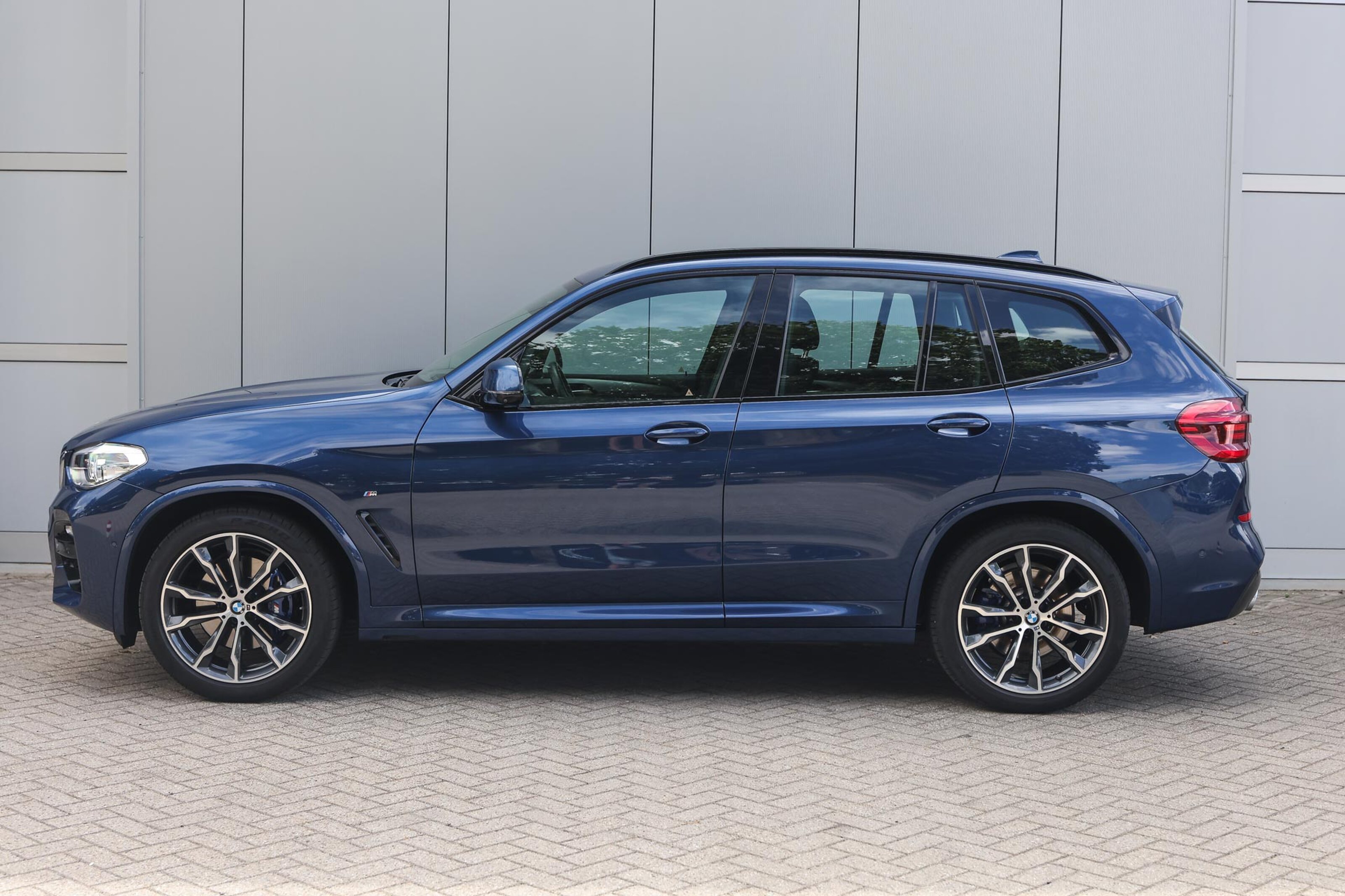 BMW X3 7