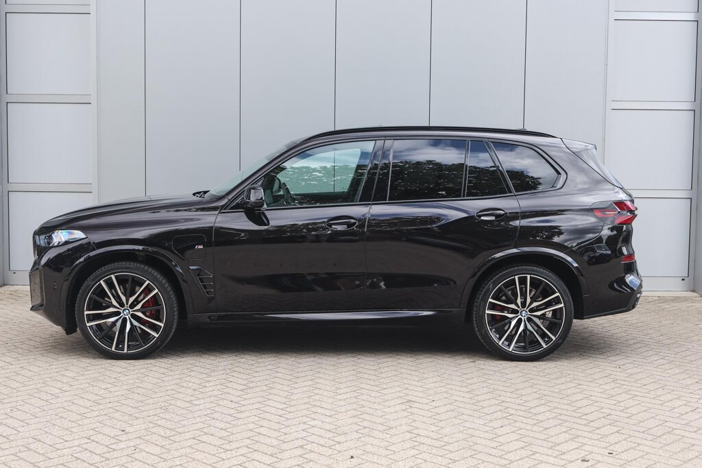 BMW X5 8