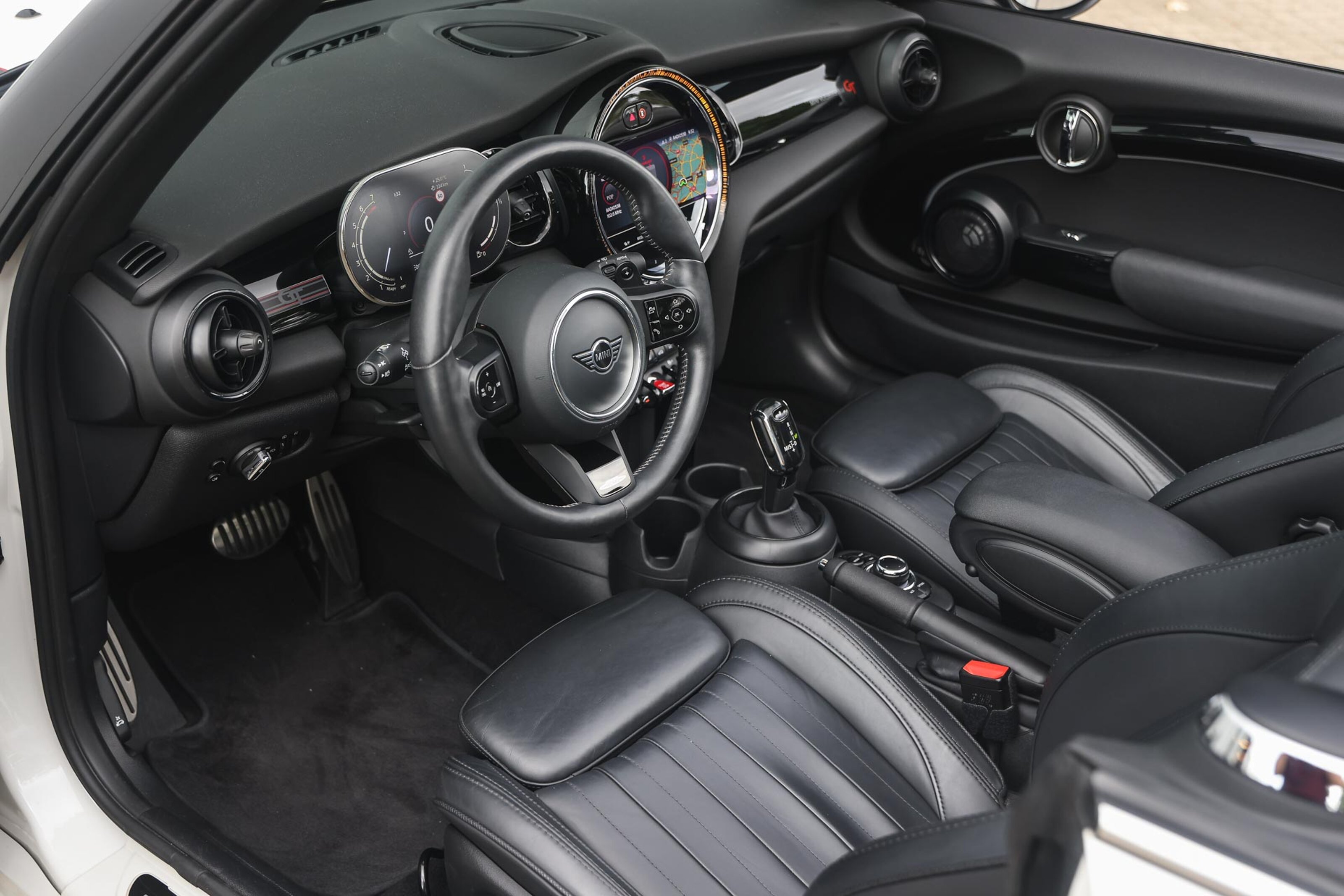 MINI Cooper S Cabrio JCW Rockingham GT Automaat