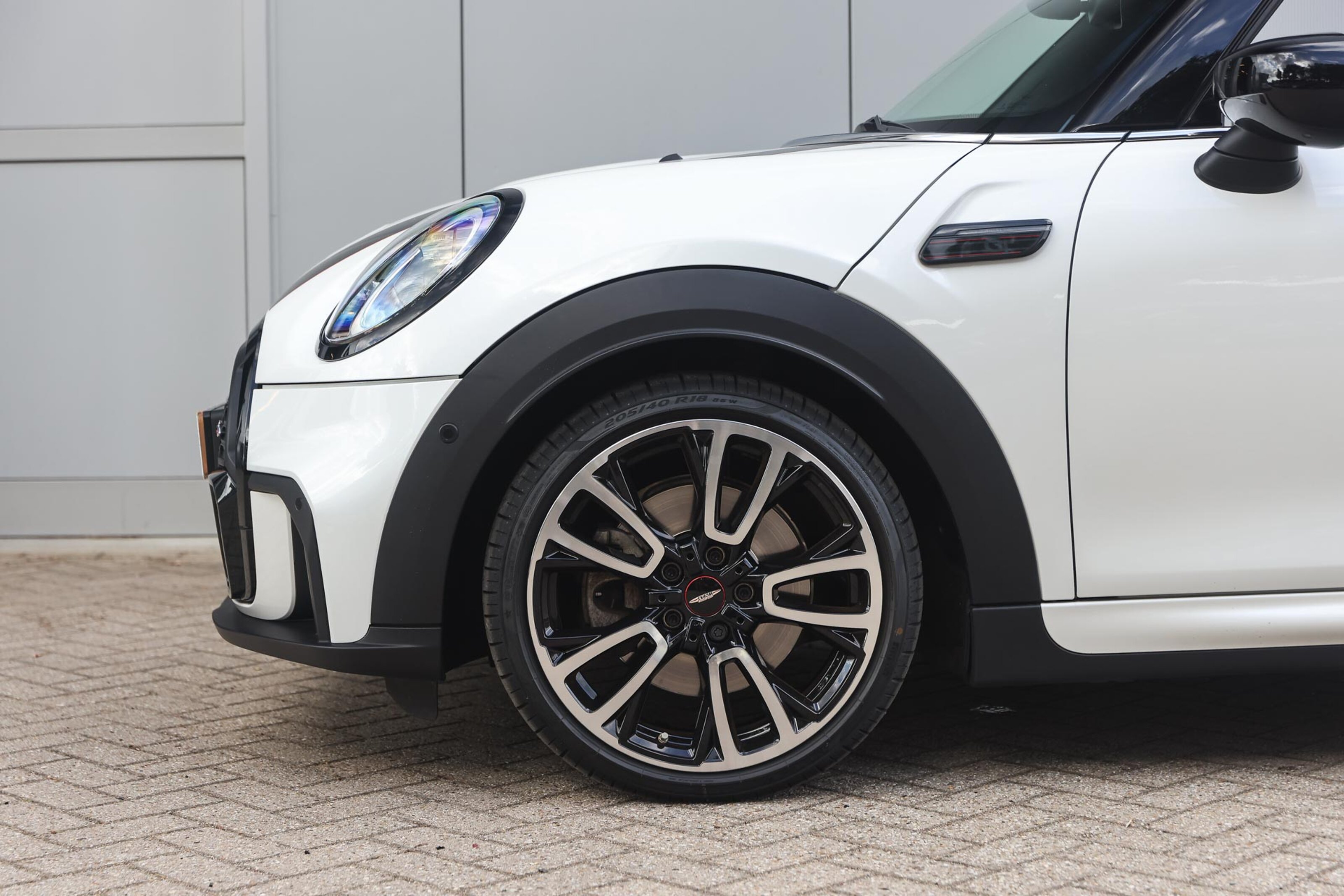 MINI Cooper S Cabrio JCW Rockingham GT Automaat