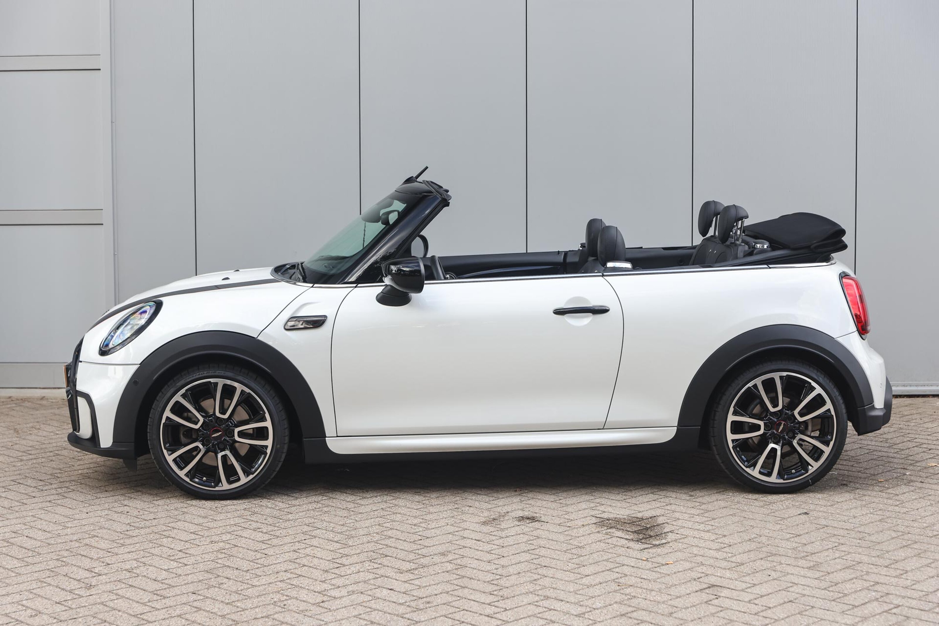MINI Cooper S Cabrio 7