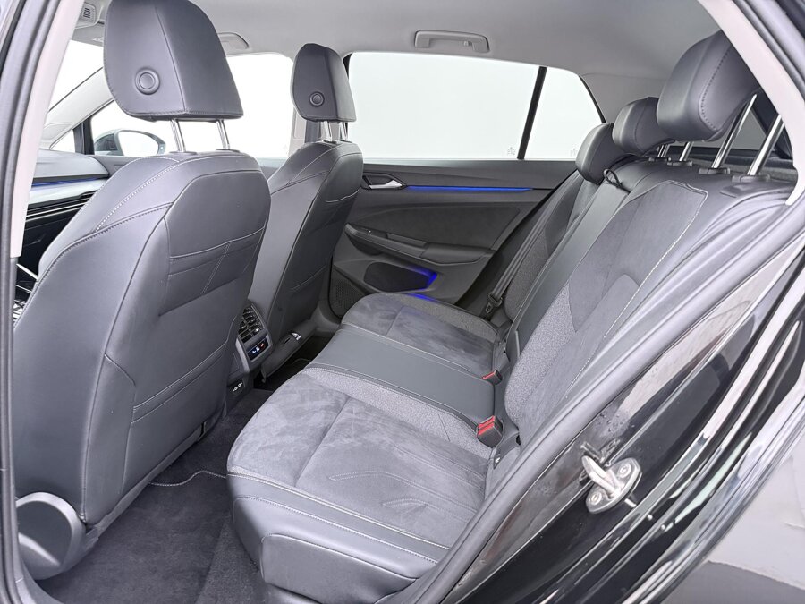 Volkswagen Golf 1.5 eHybrid Style
