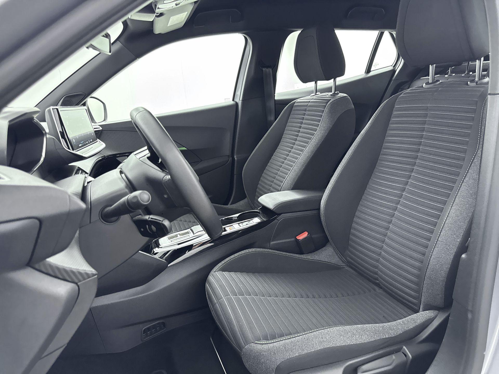 Peugeot e-2008