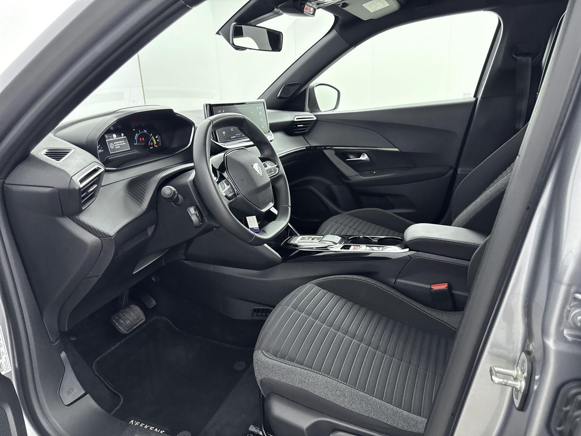 Peugeot e-2008