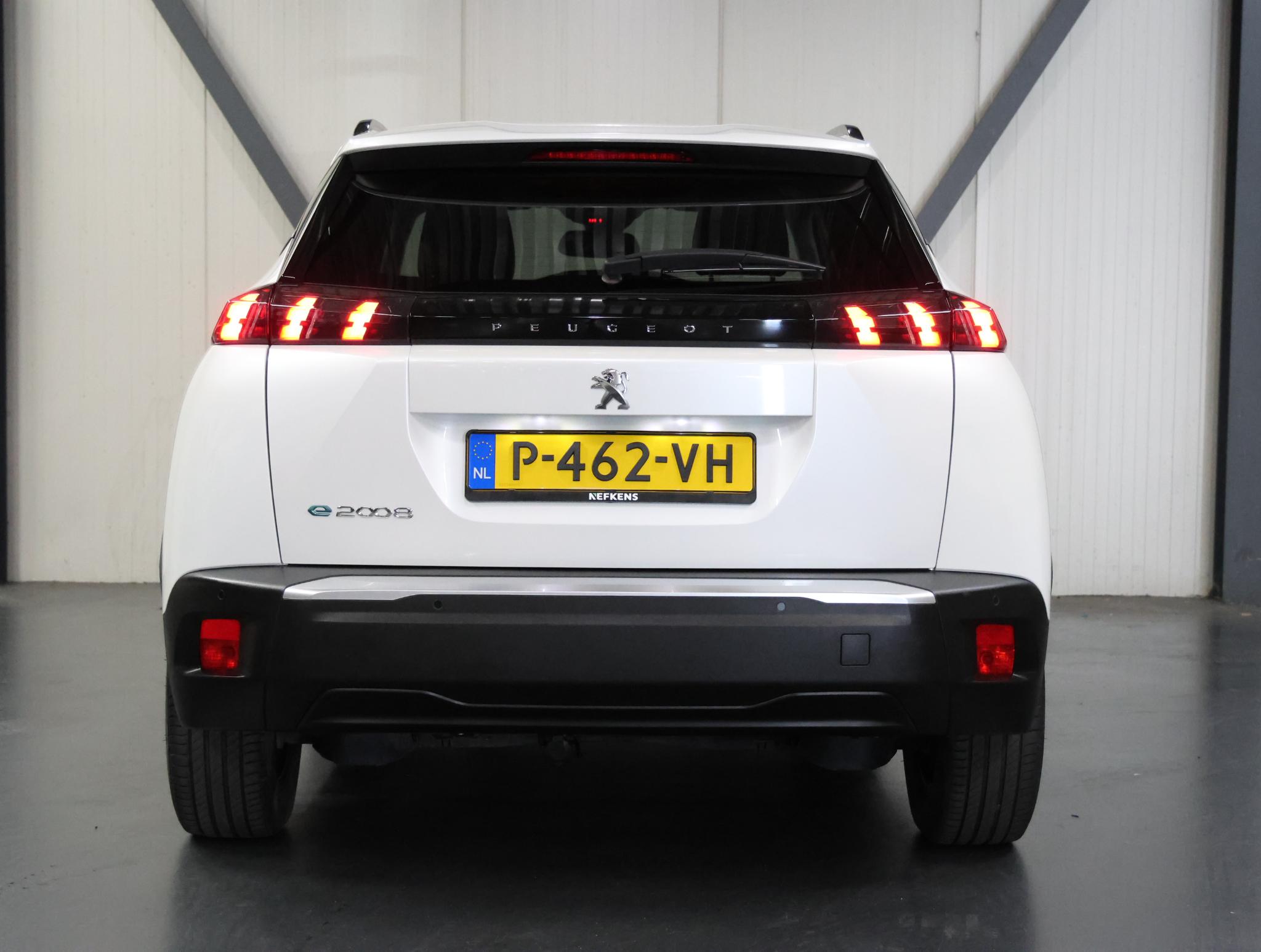 Peugeot e-2008
