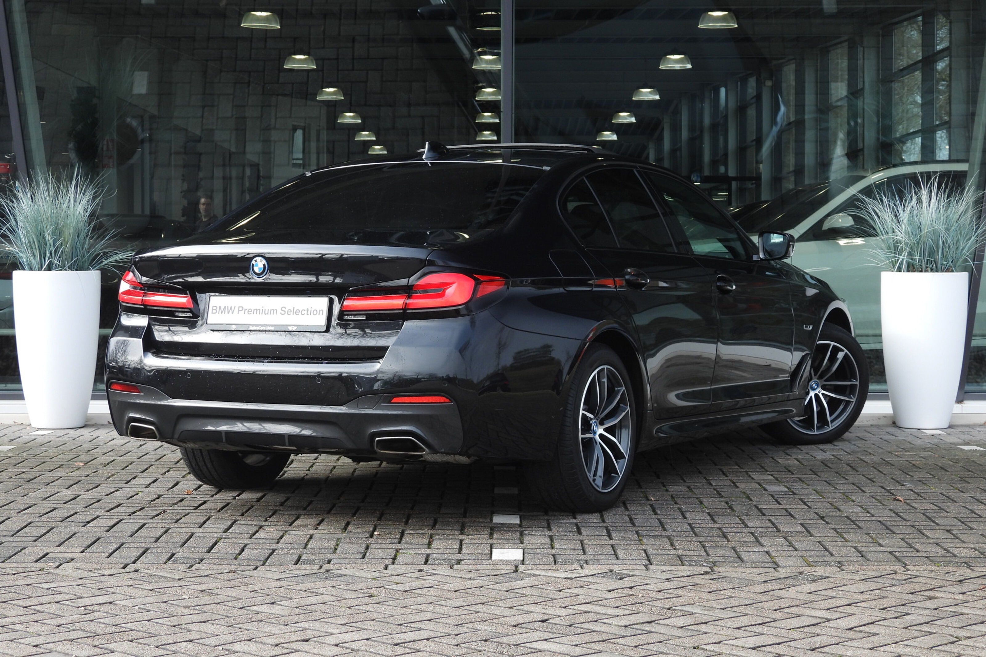 BMW 5 Serie 545e xDrive High Executive M Sport Automaat