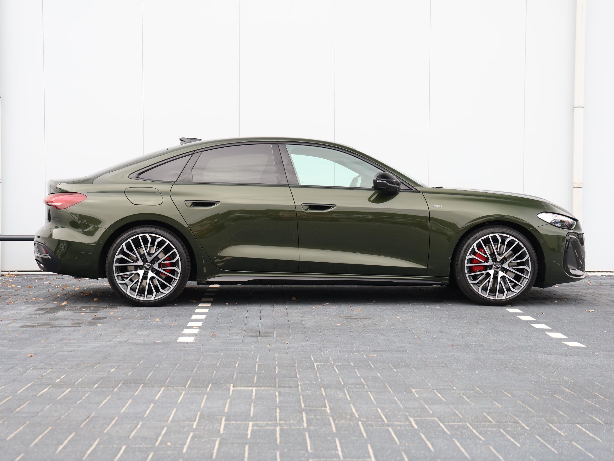 Audi A5 Limousine S edition e-hybrid 220 kW / 299 PK - Afbeelding 2