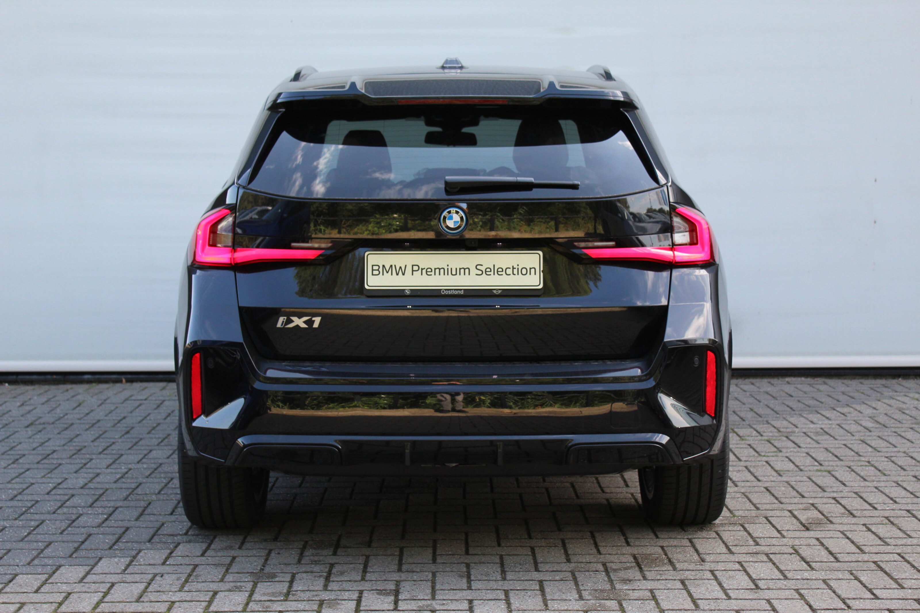 BMW iX1 6