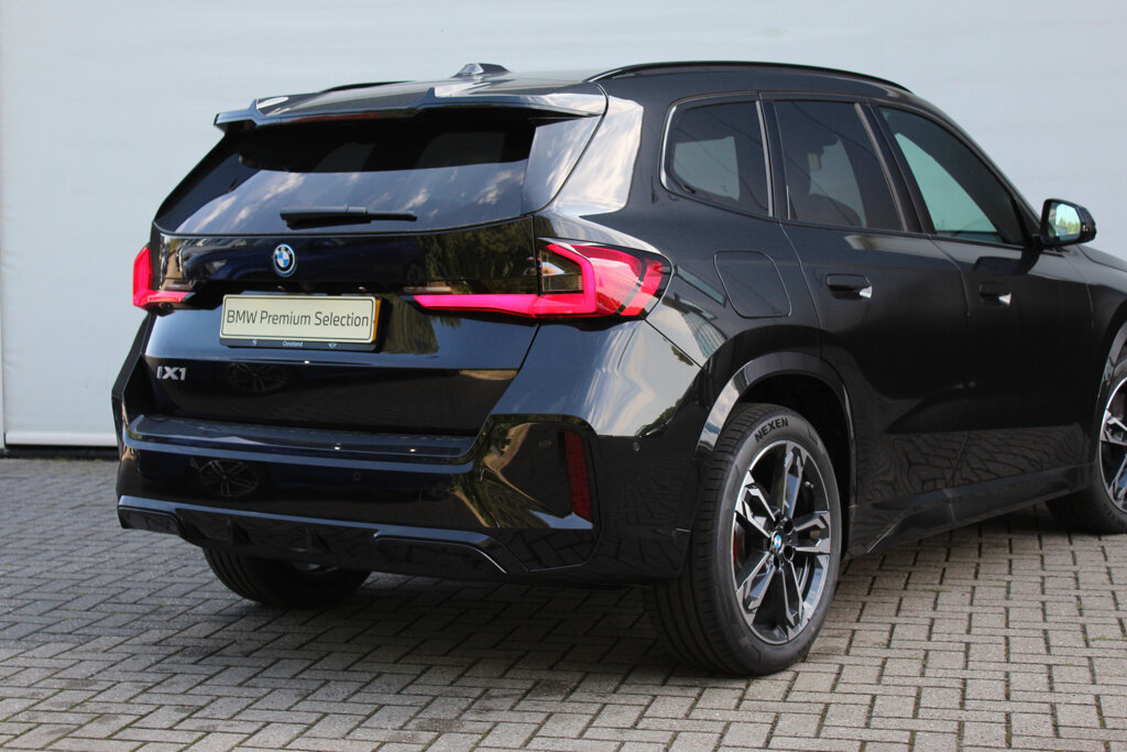 BMW iX1 15