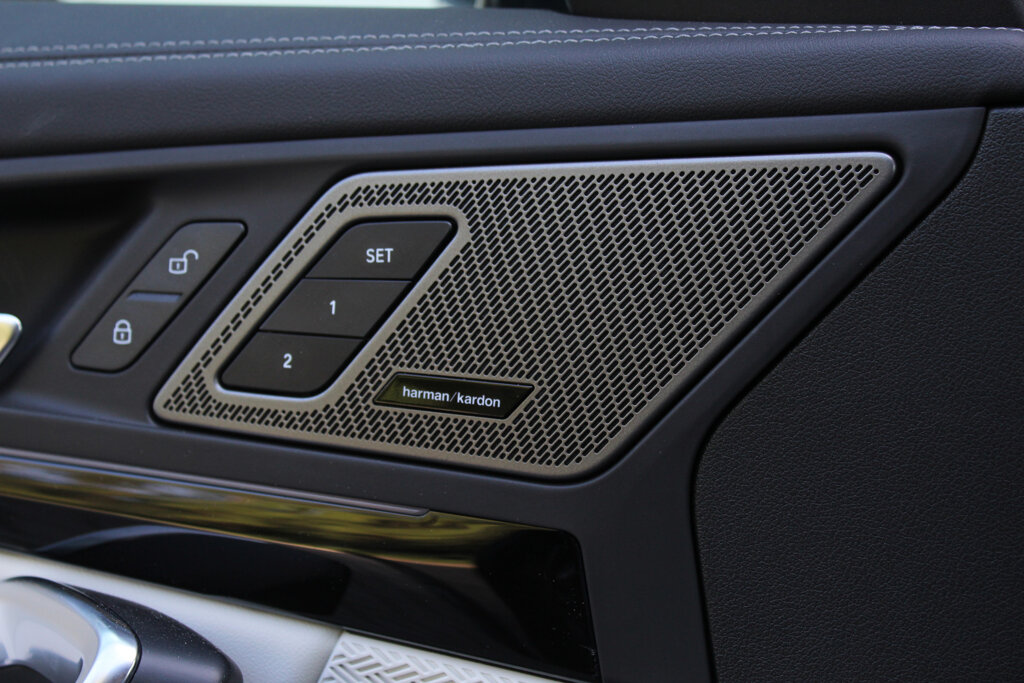 BMW iX1 19