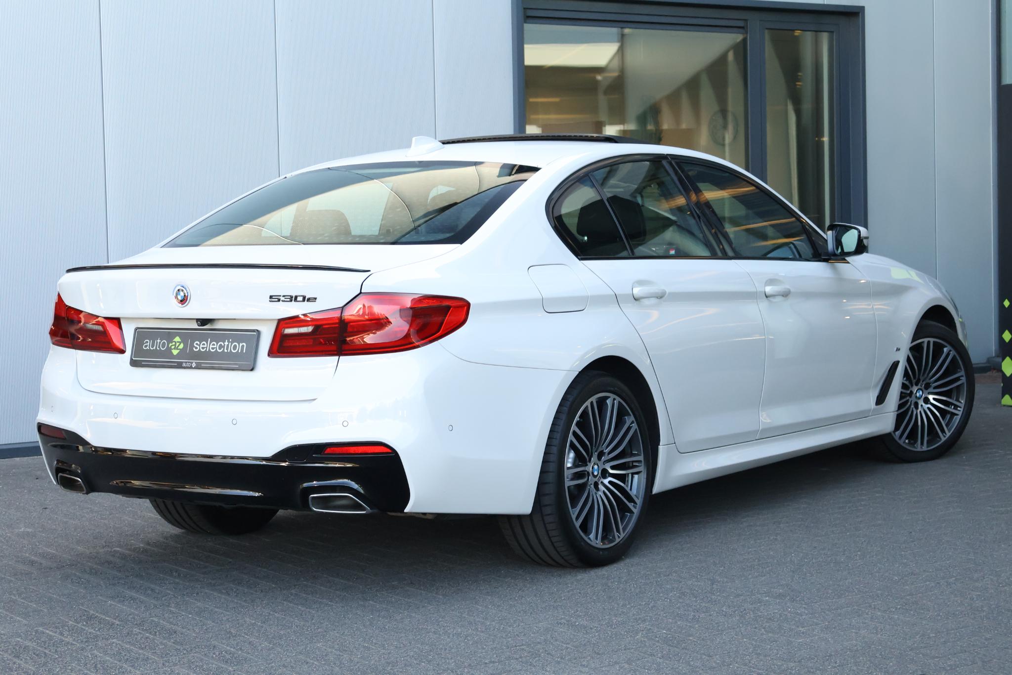 BMW 5 Serie 530e iPerformance Saphir Edition - Afbeelding 4