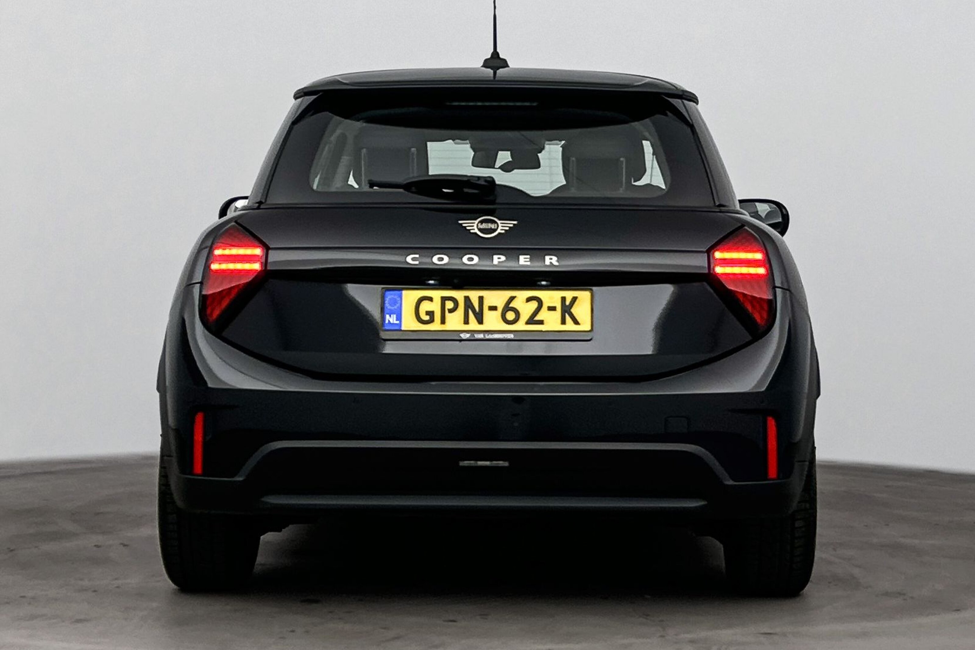 MINI 3-Deurs Hatchback Cooper C Essential Automaat
