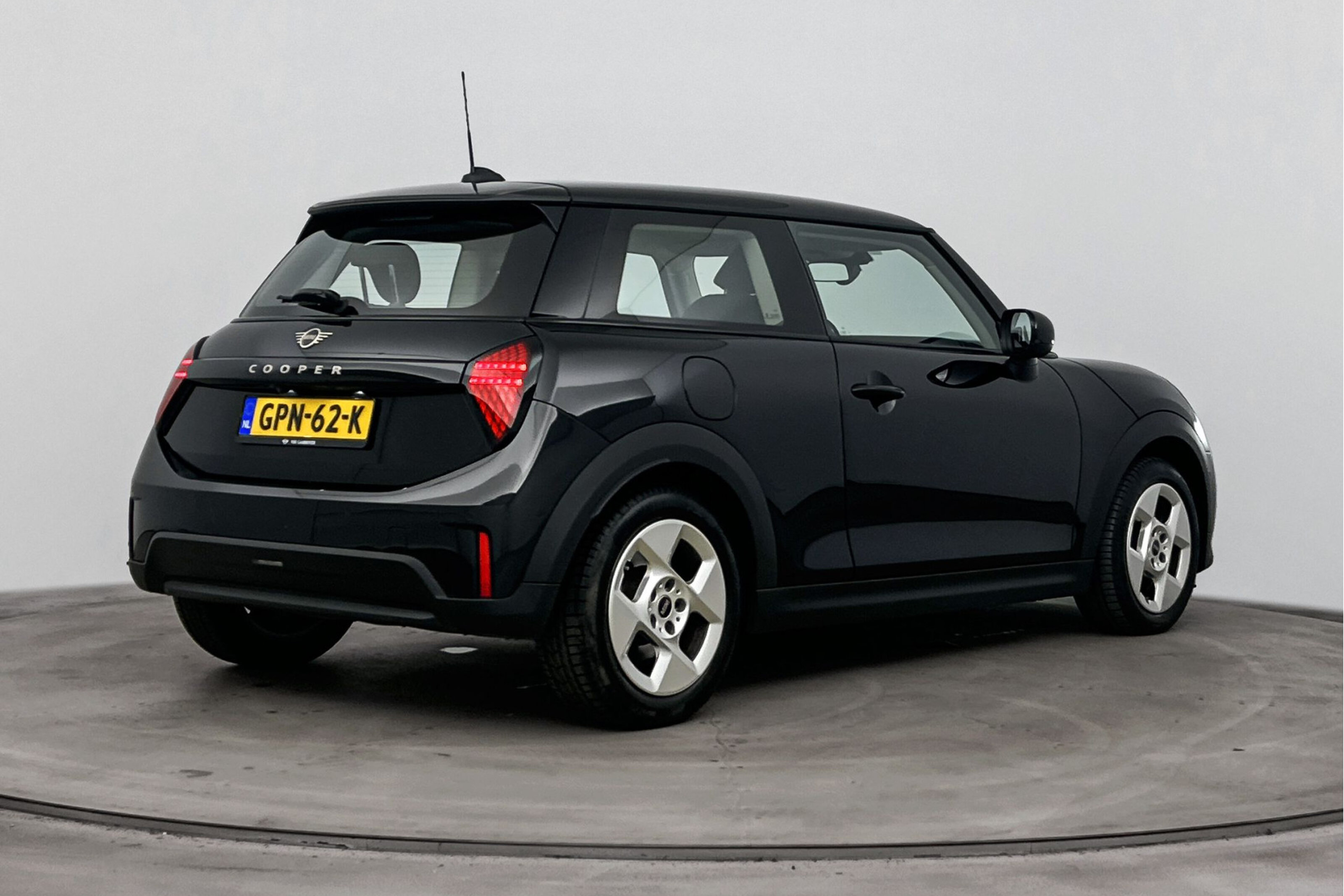 MINI 3-Deurs Hatchback Cooper C Essential Automaat