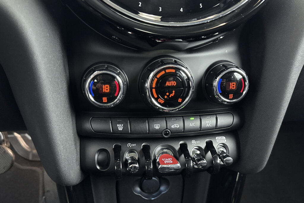 MINI Cooper 8