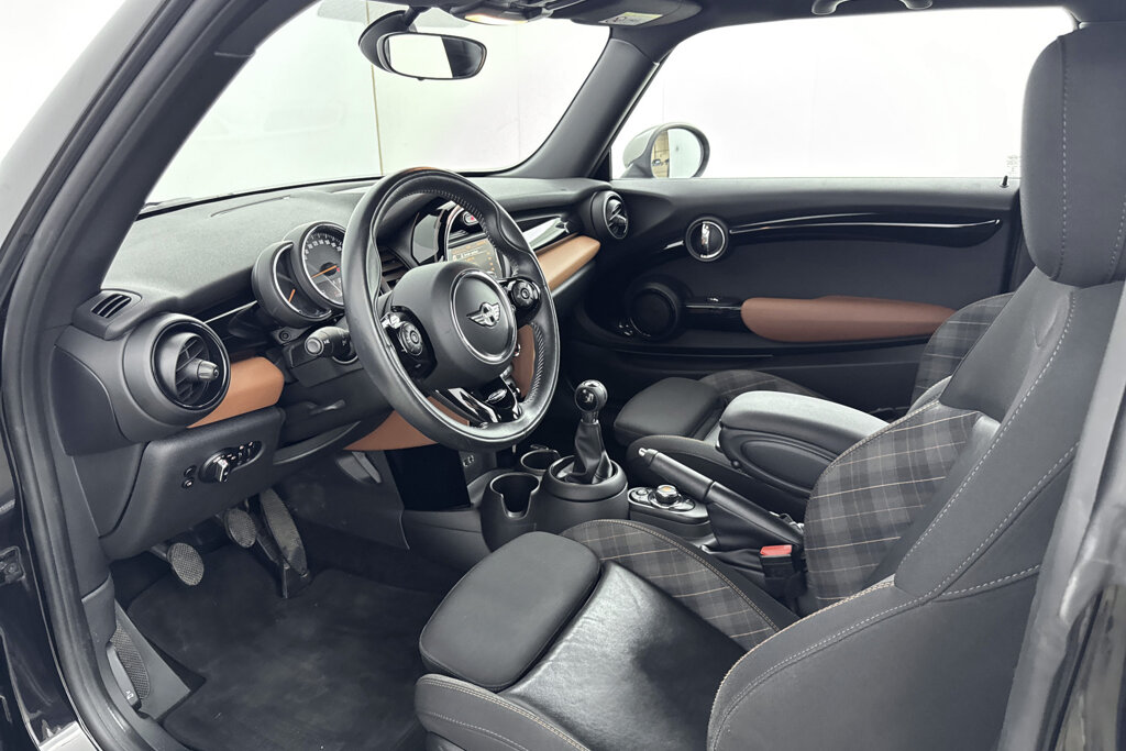 MINI Cooper 8
