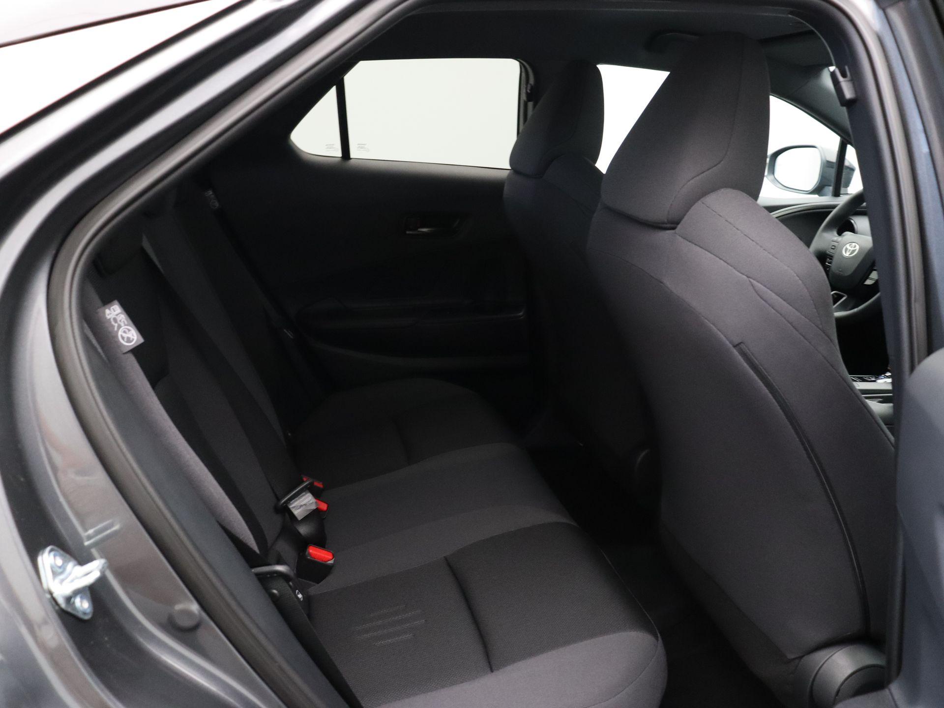 Toyota C-HR 2.0 Plug-in Hybrid 220 Dynamic - Afbeelding 8