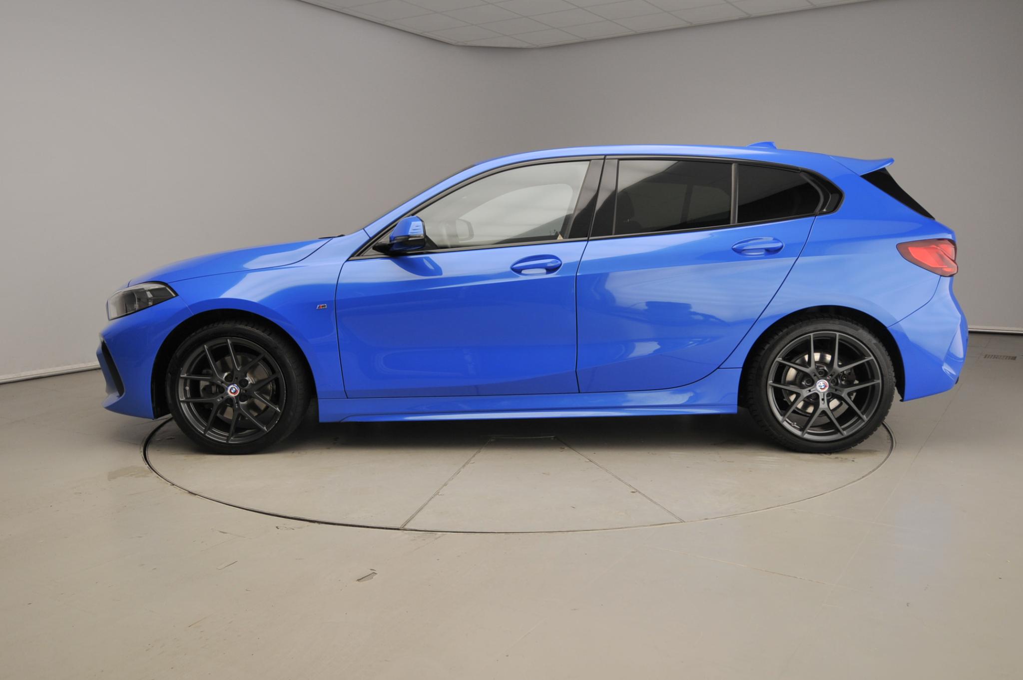 BMW 1 Serie 5-deurs 118i - Afbeelding 2