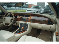 Jaguar XK8 4.2 V8 Convertible - Afbeelding 3