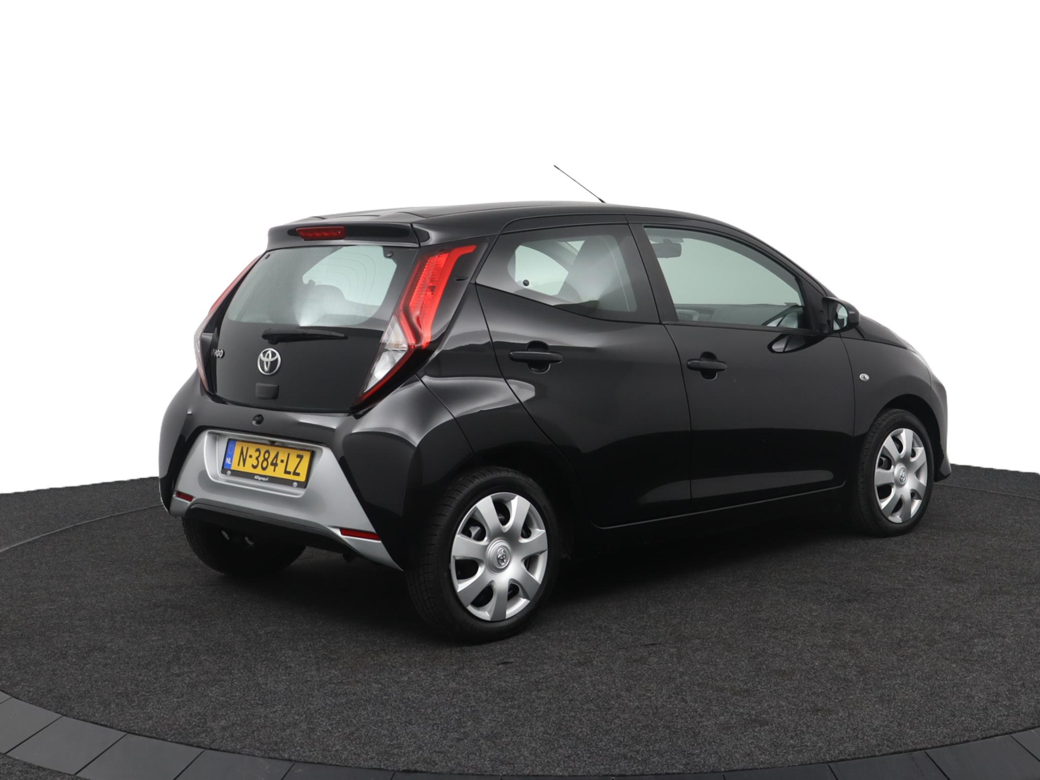 Toyota Aygo 1.0 VVT-i x-play - Afbeelding 2