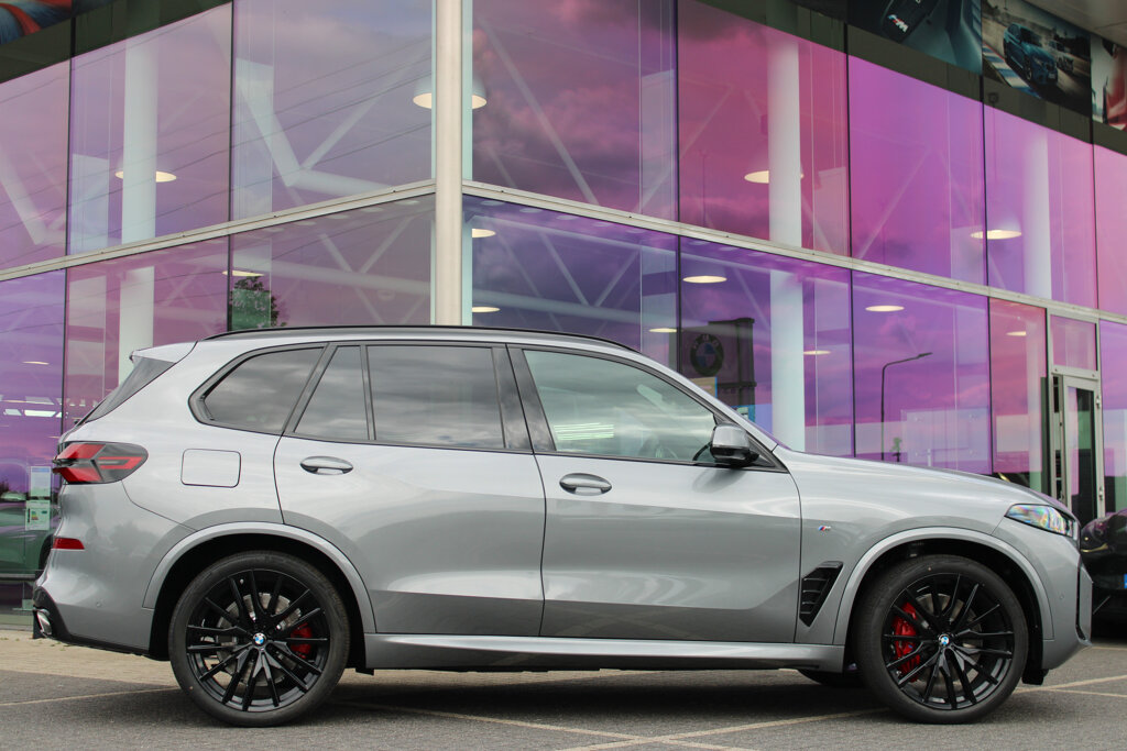 BMW X5 8