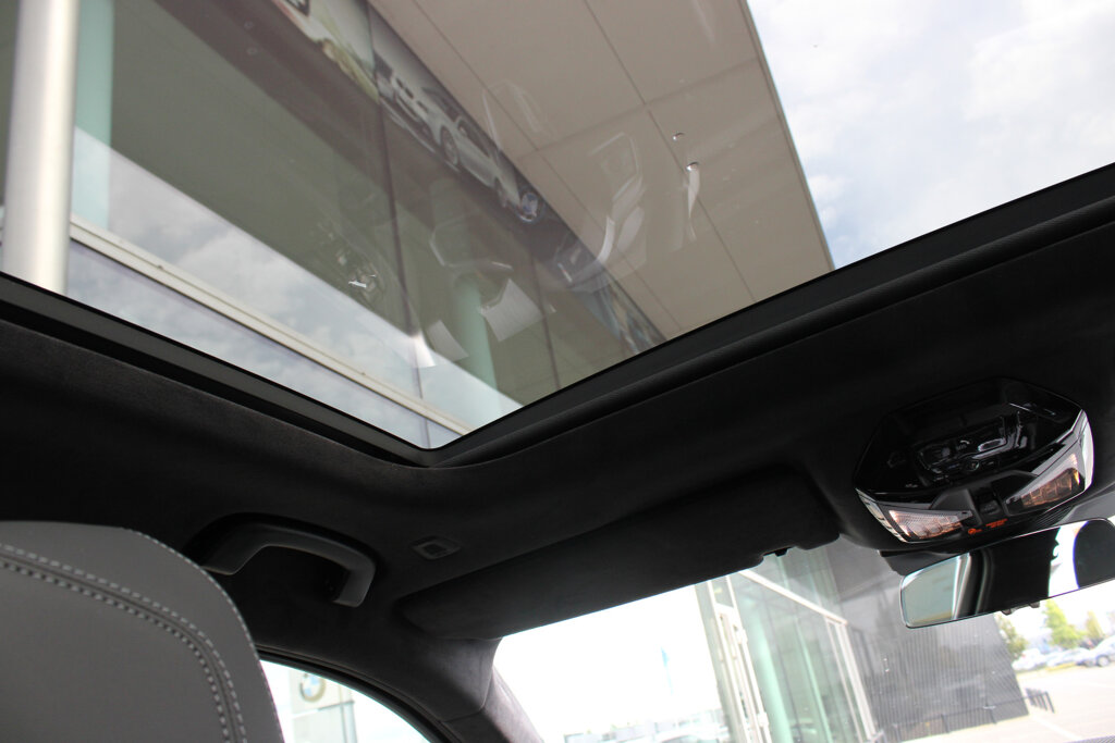 BMW i5 21