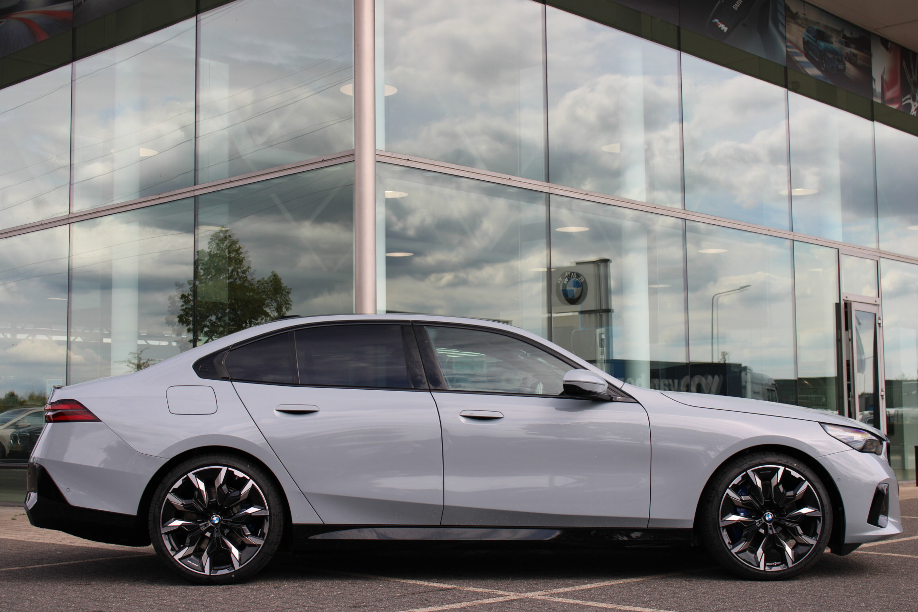 BMW i5 7