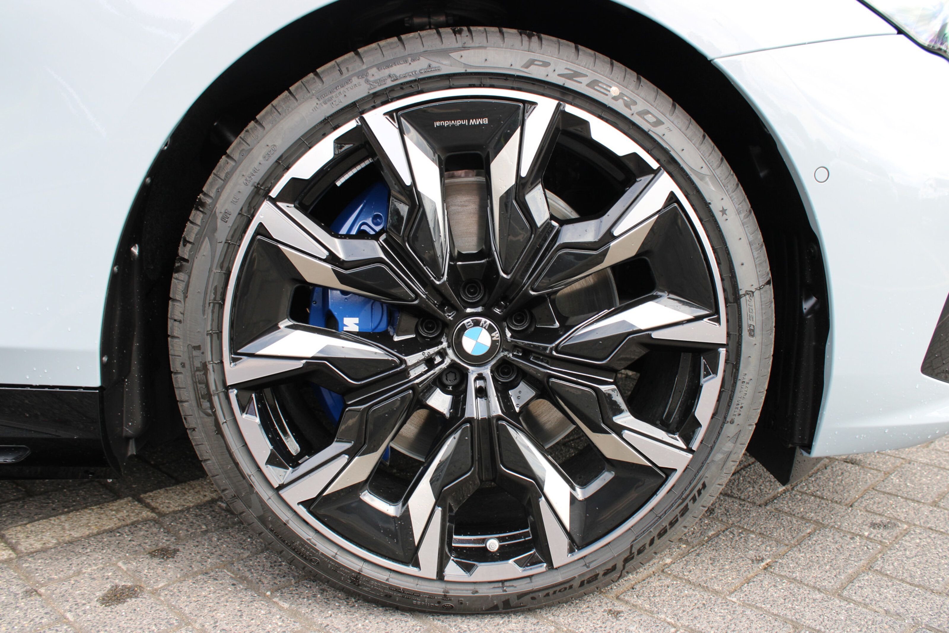BMW i5 8