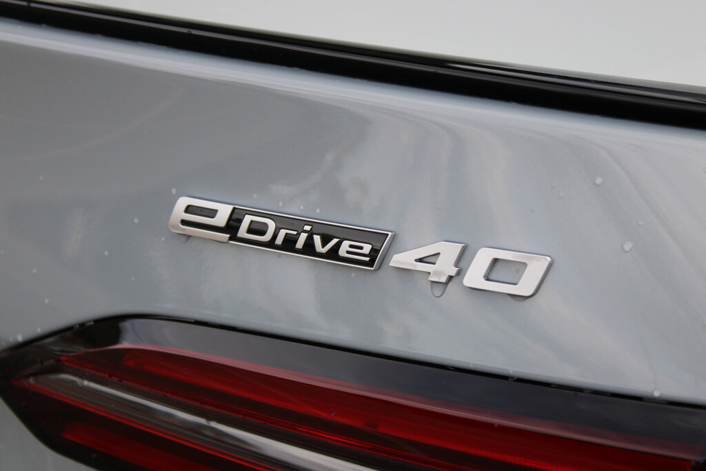 BMW i5 10