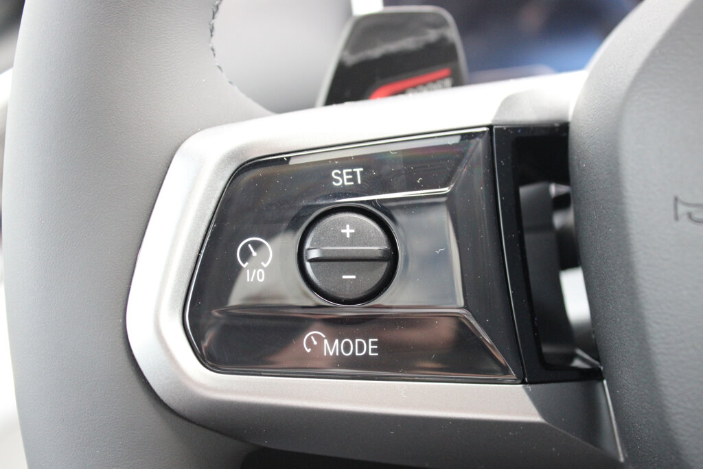 BMW i5 12