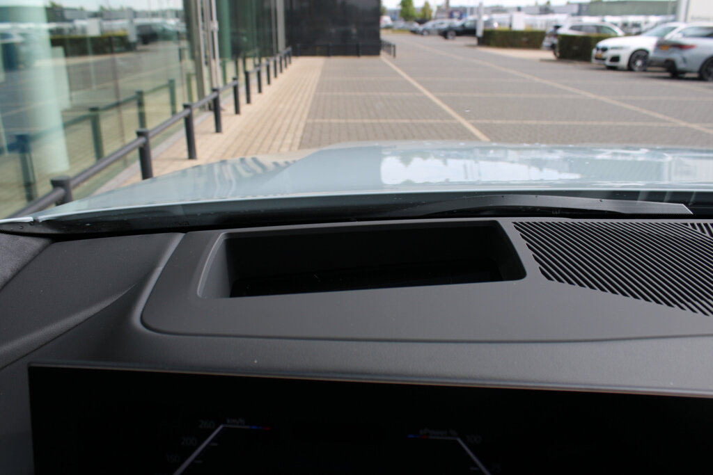 BMW i5 18