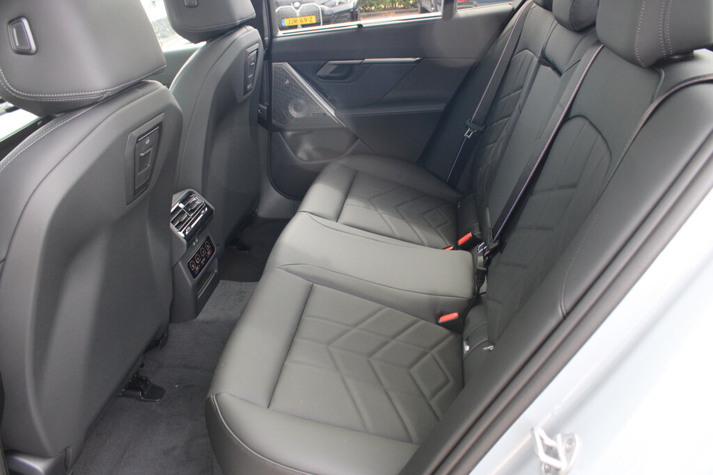 BMW i5 20