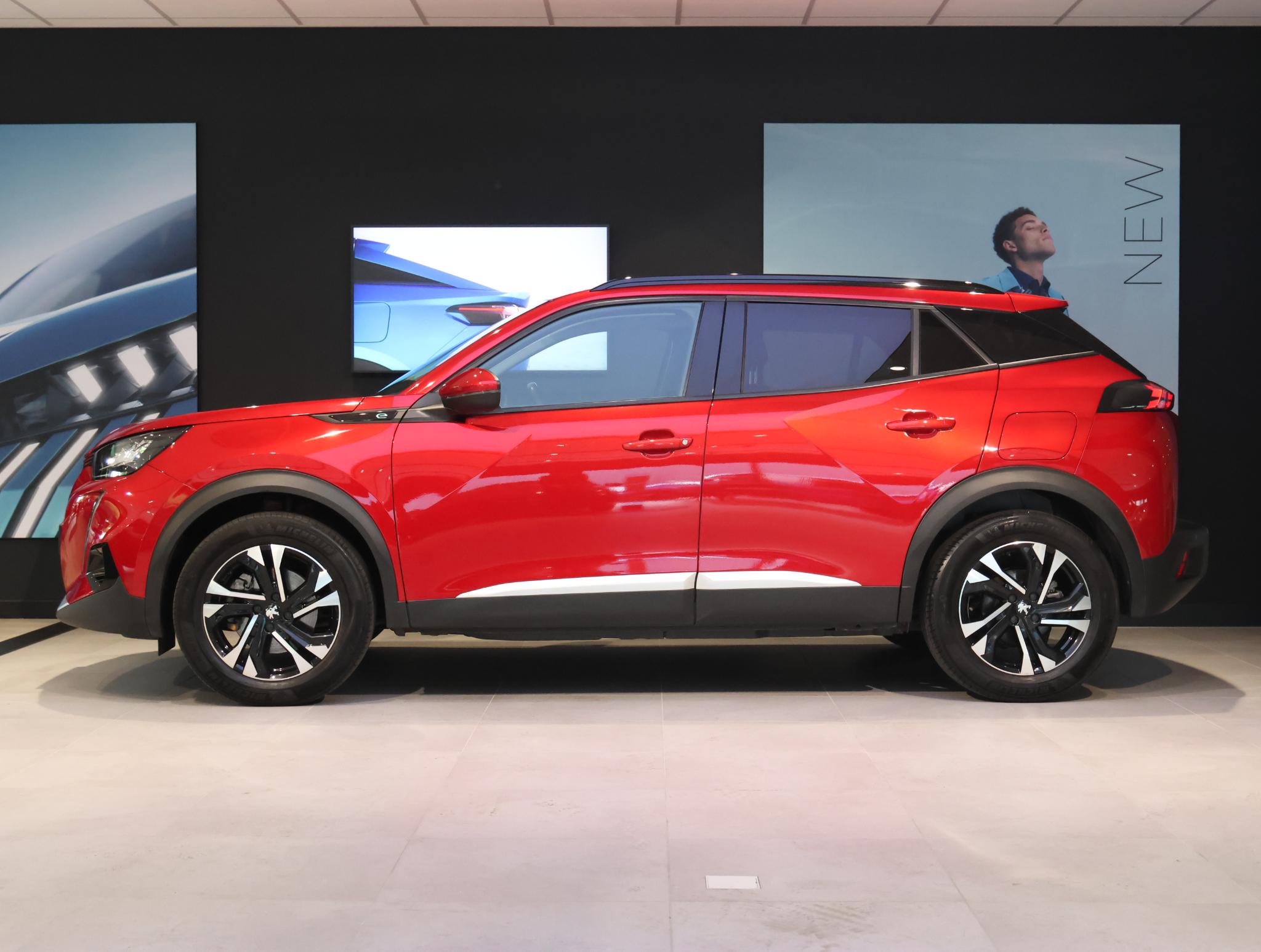 Peugeot e-2008 SUV EV Allure Pack 50 kWh - Afbeelding 2