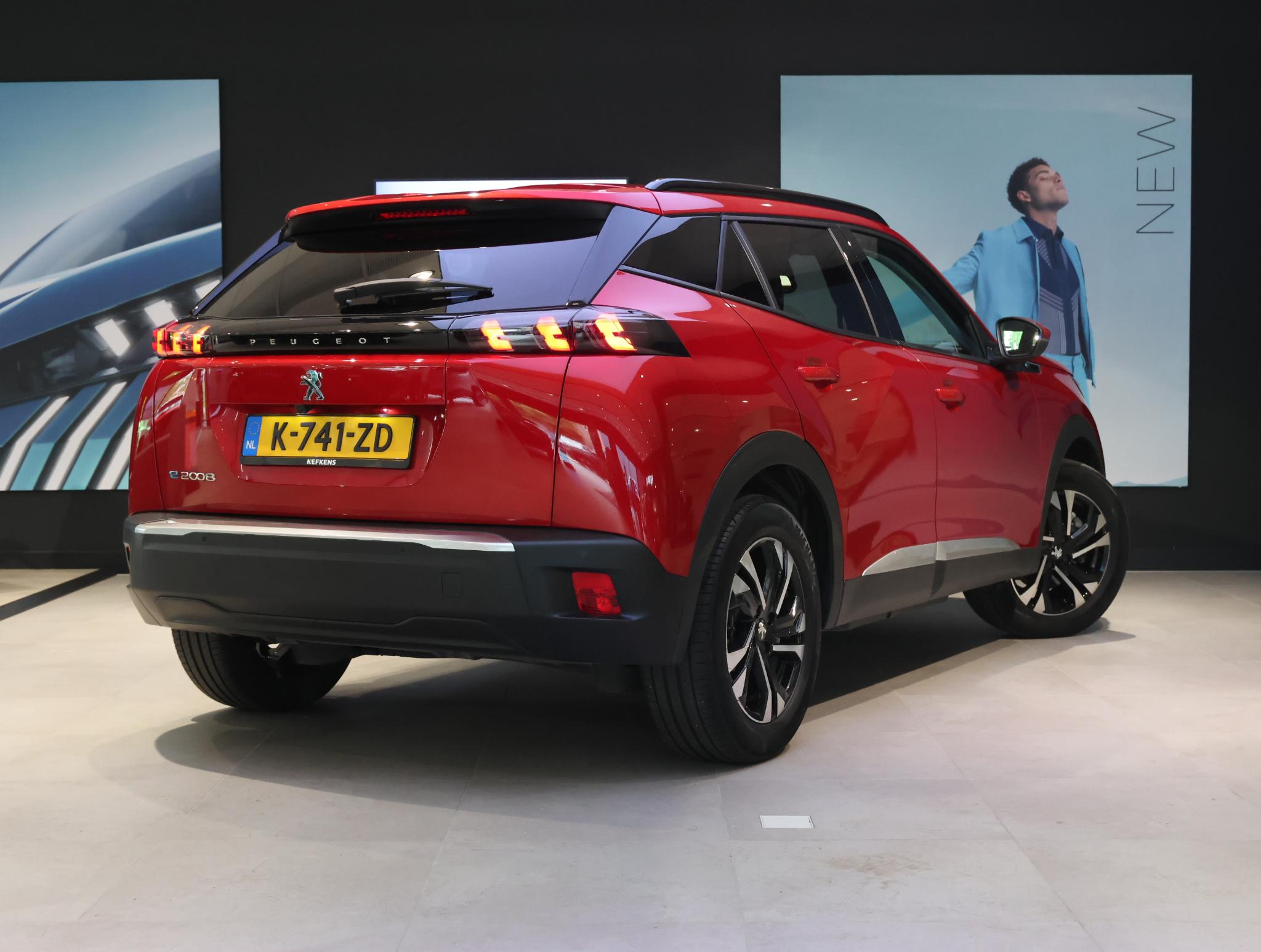 Peugeot e-2008 SUV EV Allure Pack 50 kWh - Afbeelding 3