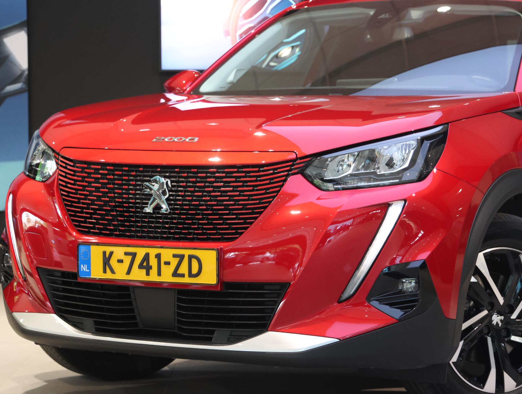 Peugeot e-2008