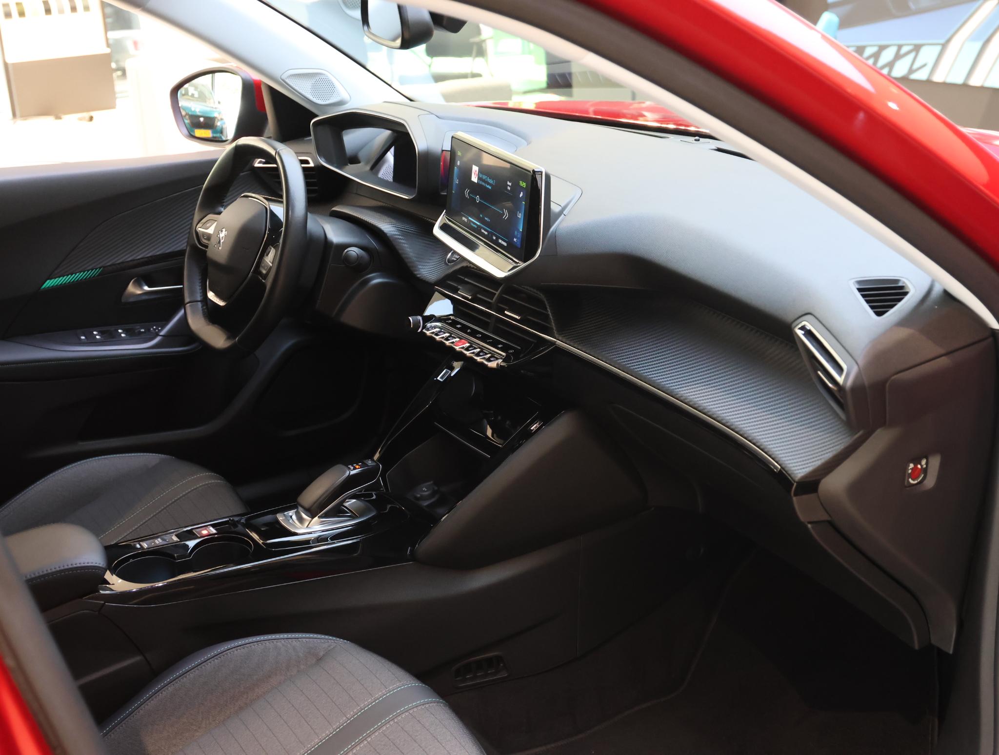 Peugeot e-2008