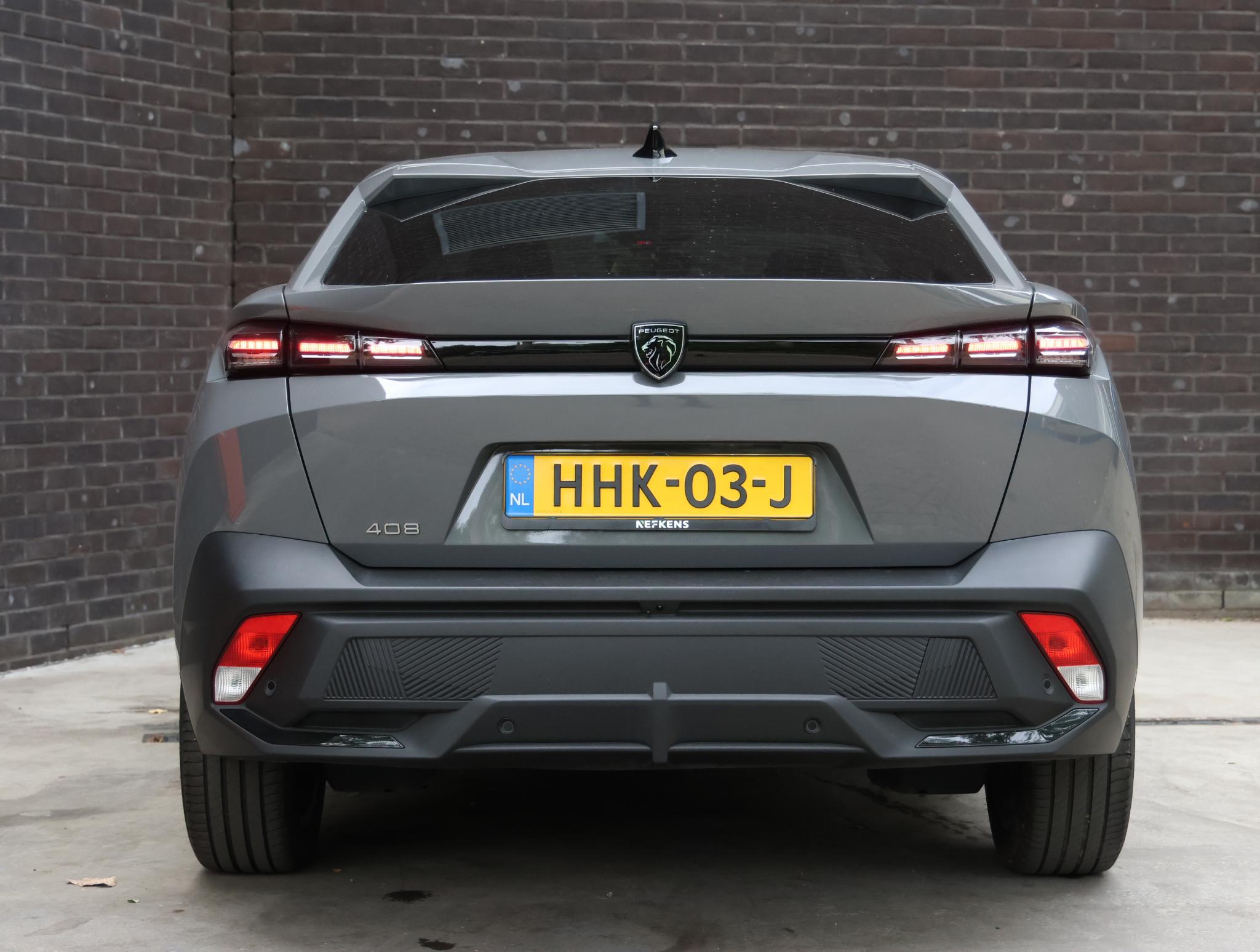 Peugeot 408