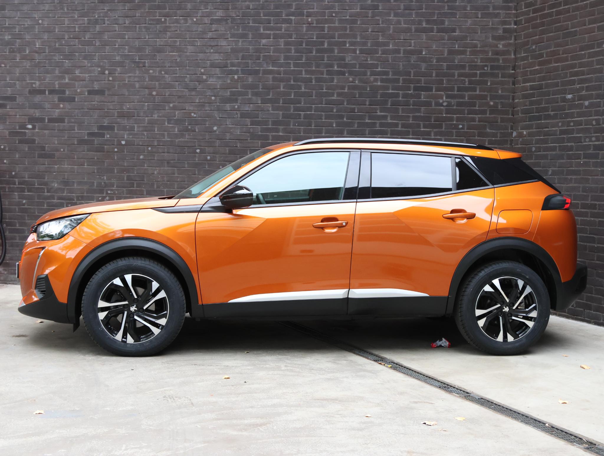 Peugeot 2008 SUV Allure Pack 130pk - Afbeelding 2