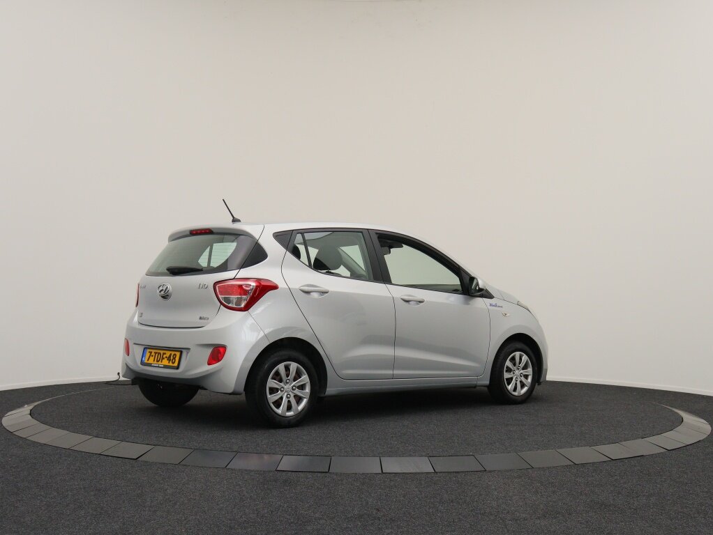 Hyundai i10 1.0i i-Motion Comfort | Climate control | Radio - Afbeelding 2