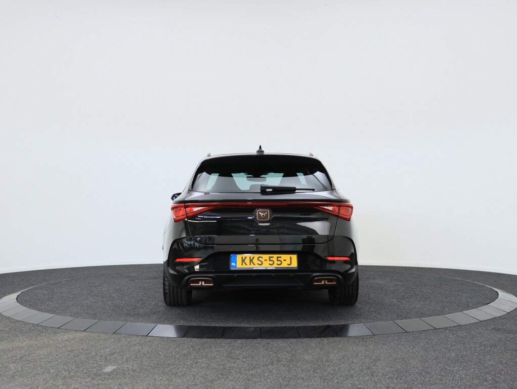 Cupra León