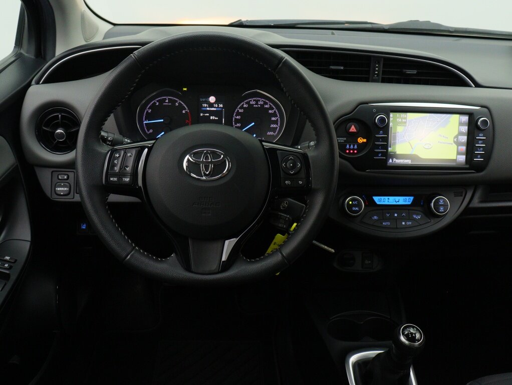 Toyota Yaris 1.0 VVT-i Energy | Navigatie | Camera | Climate control - Afbeelding 3