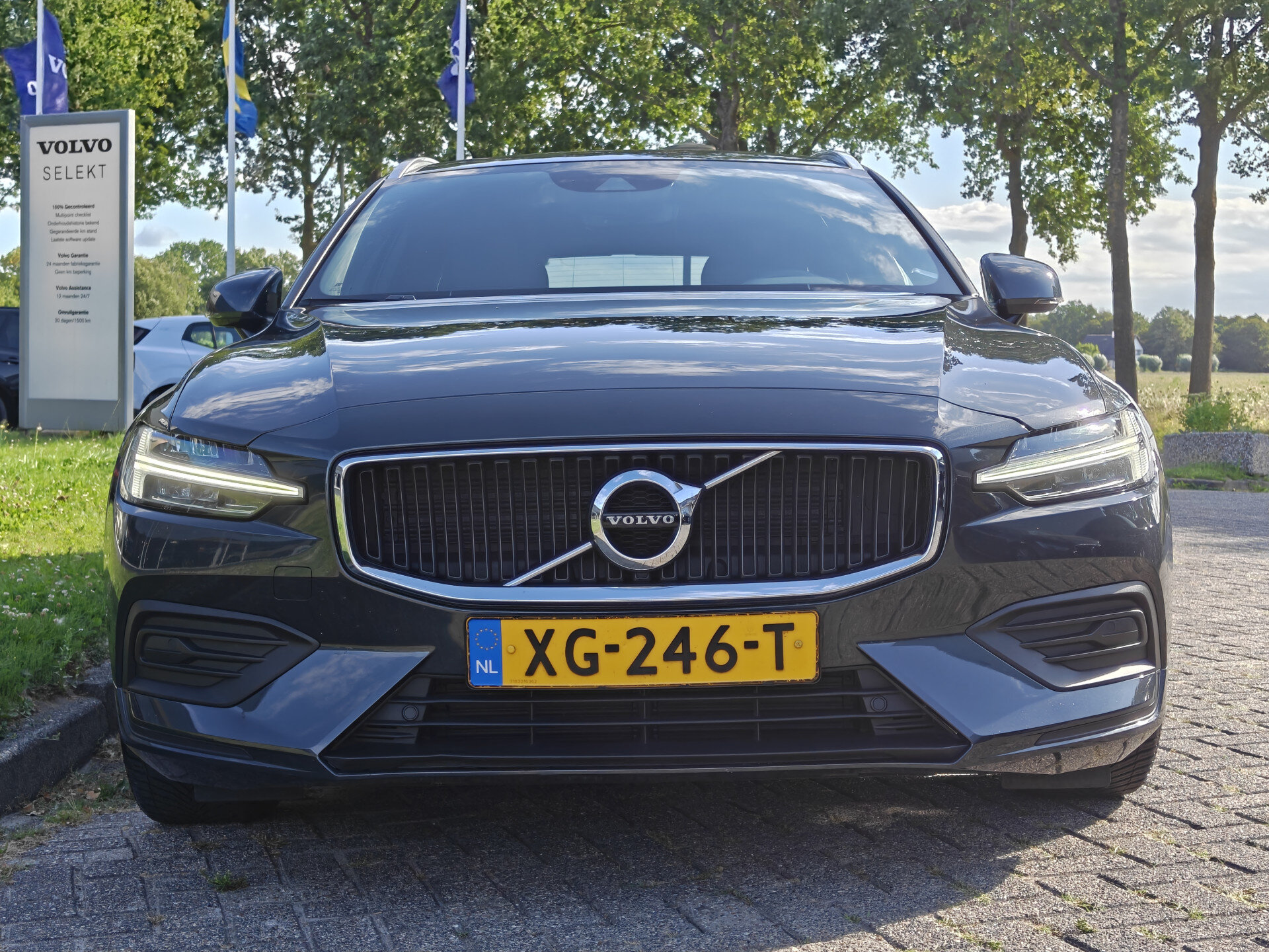 Volvo V60 T5 252PK Momentum - Afbeelding 2