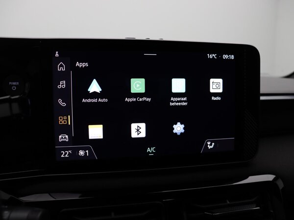 Apple Carplay/Android Auto Apple Carplay/Android Auto