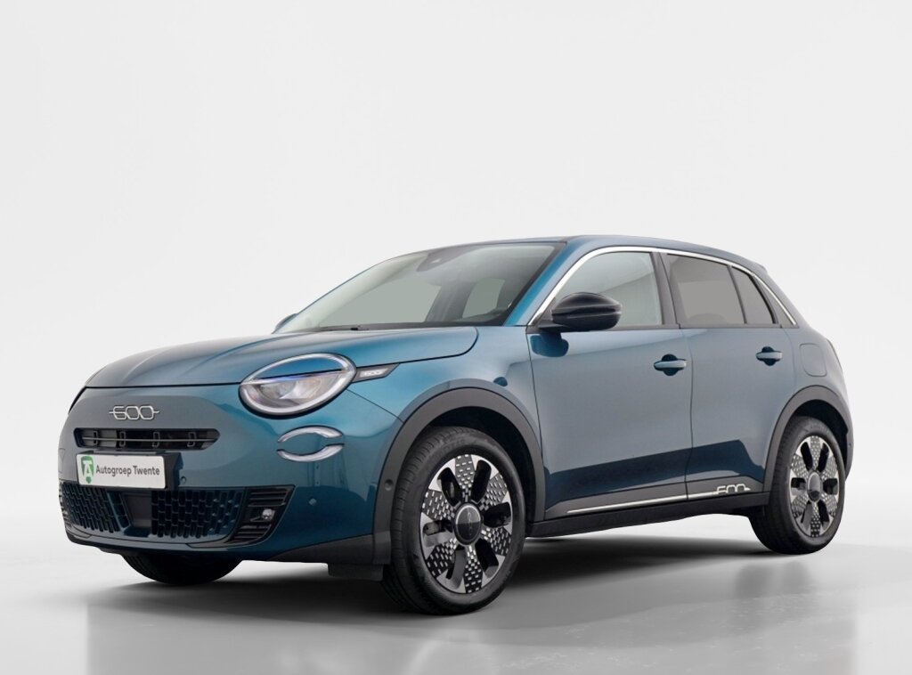 Fiat 600e La Prima 54 kWh | Navigatie | Stoelverwarming | Creme leder