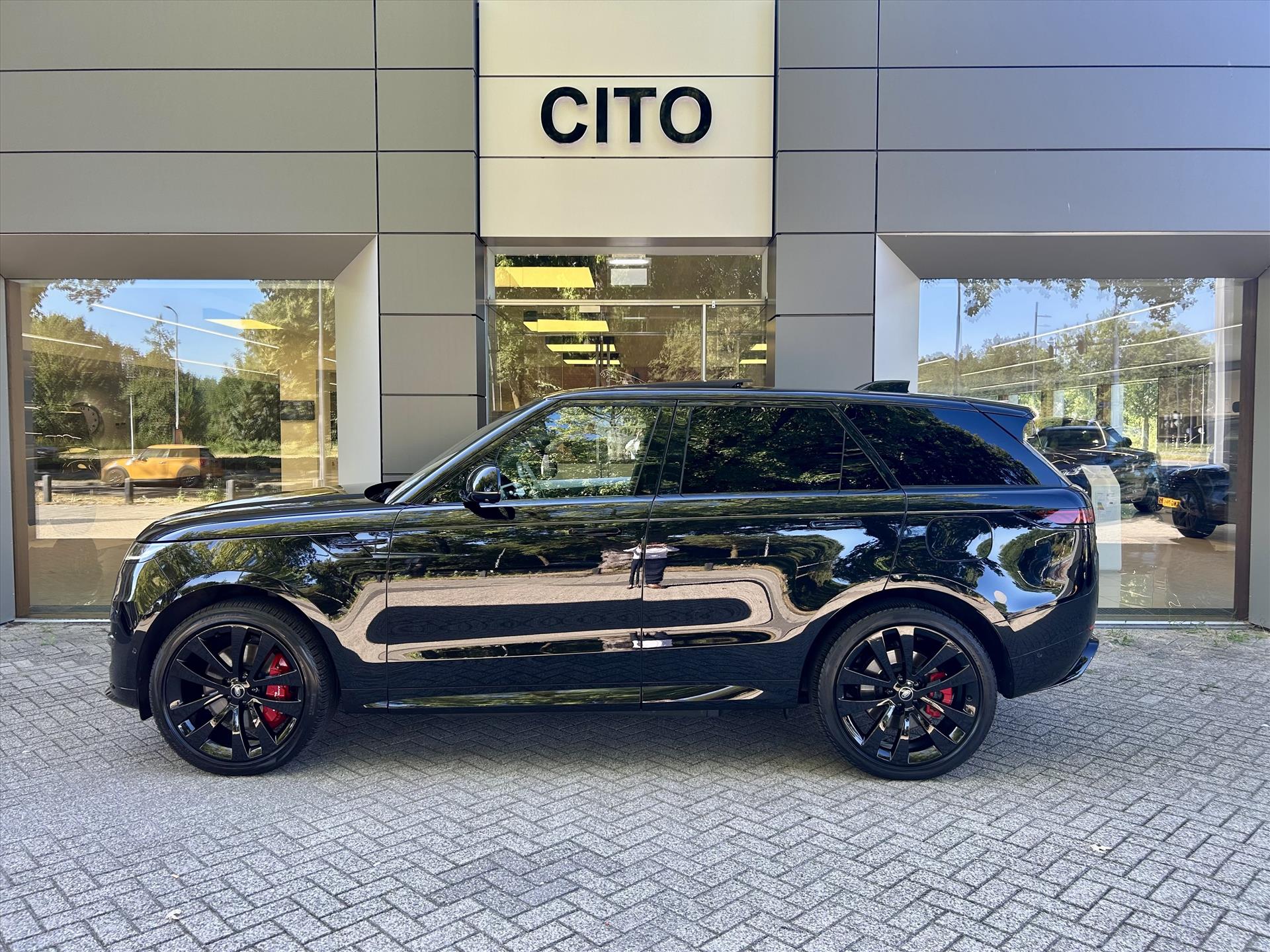 Land Rover Range Rover Sport P510e PHEV 510pk AWD First Edition - Afbeelding 2