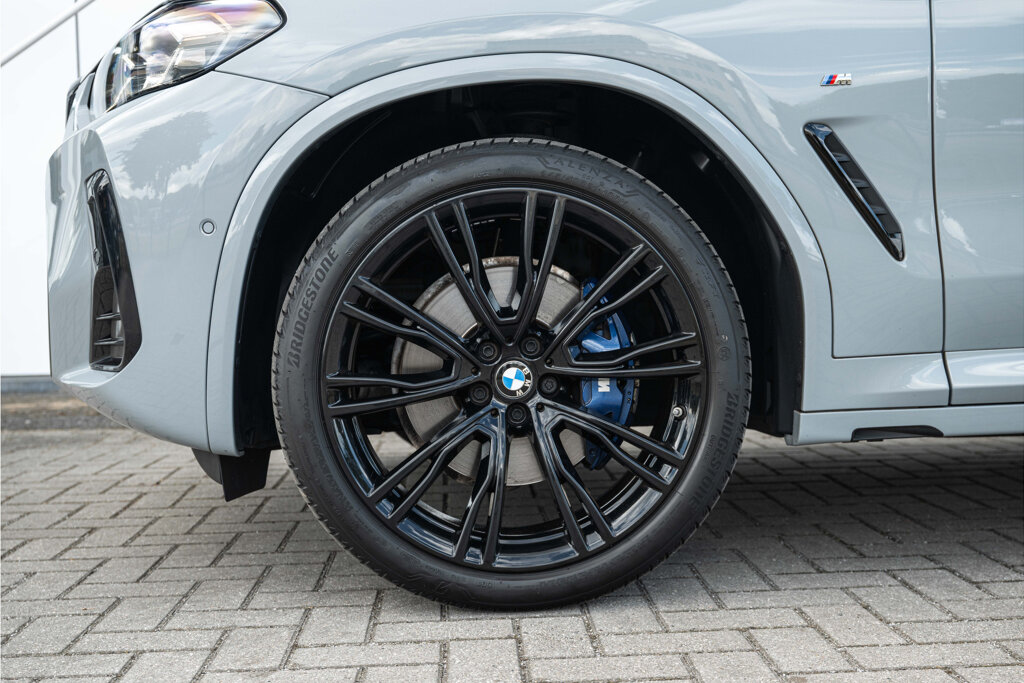 BMW X4 44