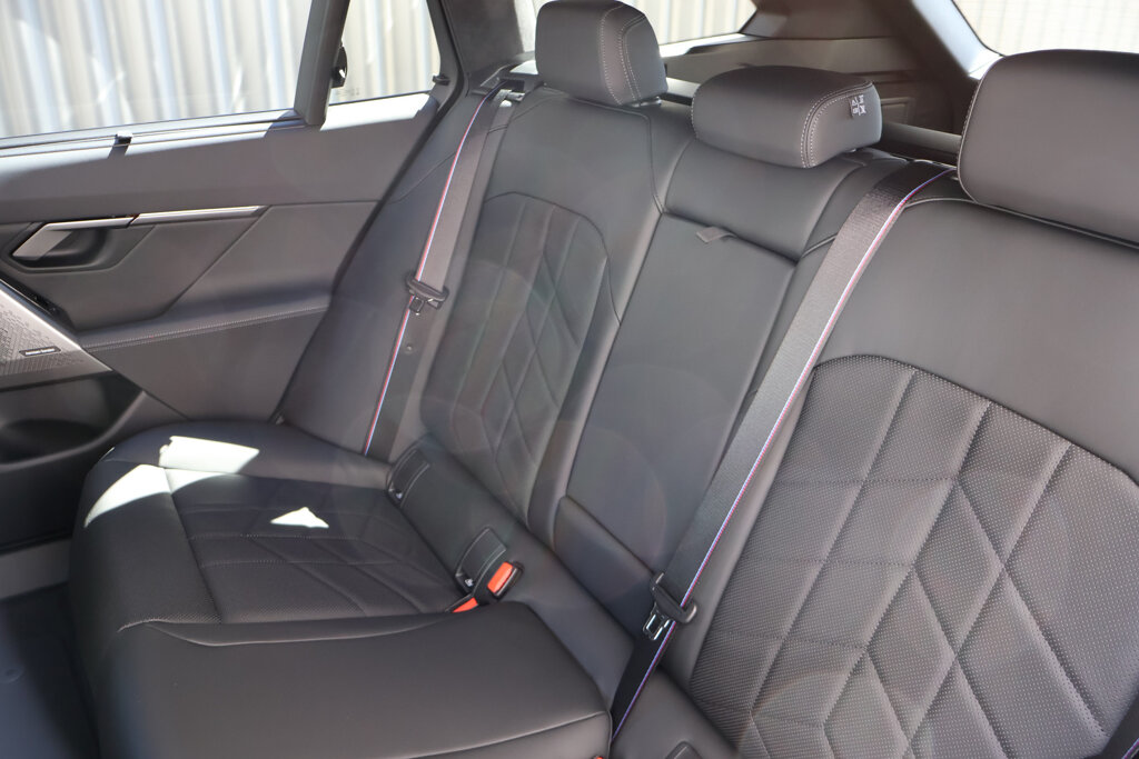 BMW i5 17