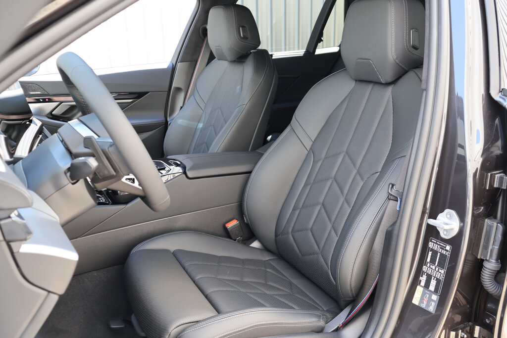 BMW i5 11