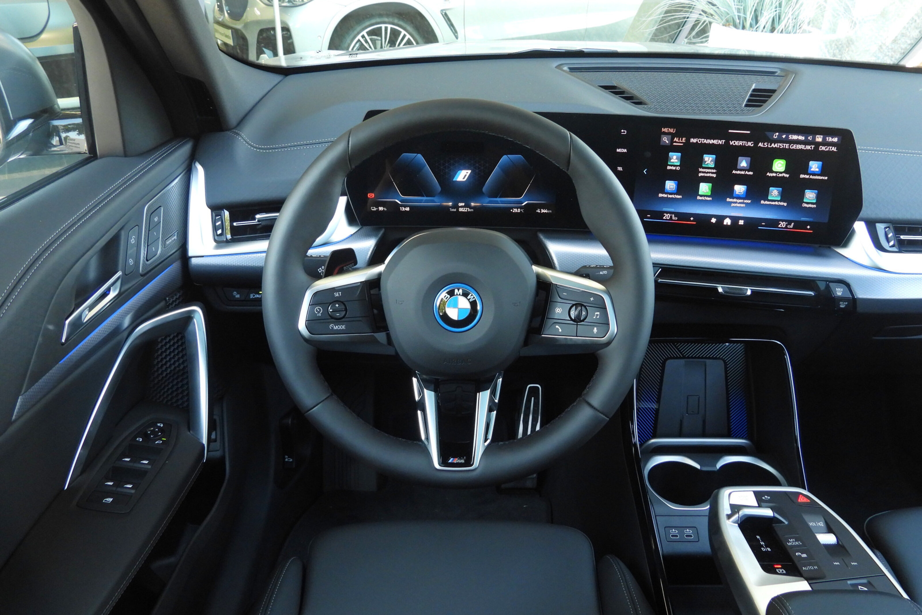BMW iX2 xDrive30 M Sport