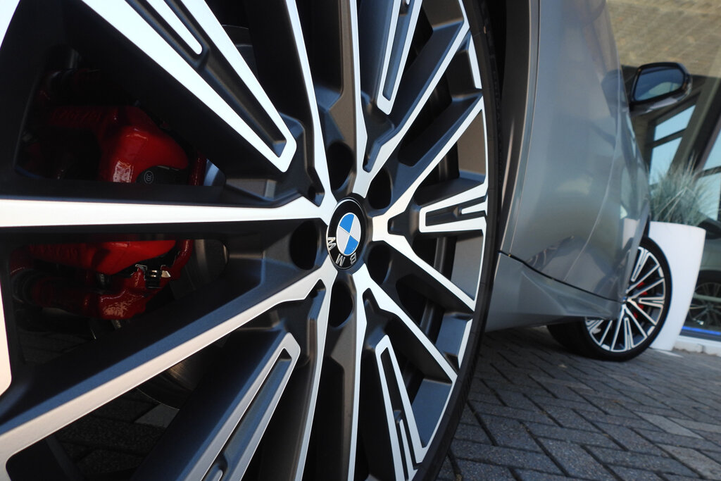 BMW iX2 22